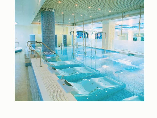 Kasur pijat dan kursi pijat air